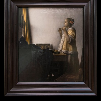 Jan Vermeer van Delft (1632-1673)  - Jeune femme au collier de perles vers 1662-1665