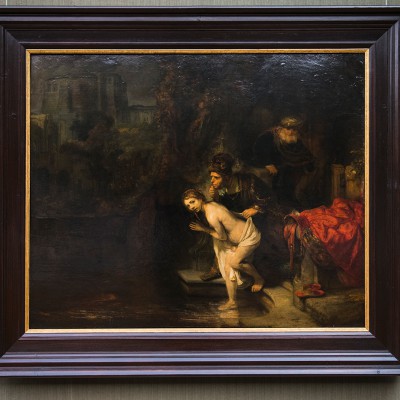Suzanne et les deux vieillards 1647 - Rembrandt van Rijn - Huile sur bois (acajou) 76,6 x 92,7 cm - Berlin, Gemäldegalerie - Rembrandt peint sa Suzanne en 1647, une période où sa palette se réduit - ici des bruns, des ocres, des rouges.