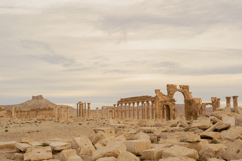 Arc de triomphe de Palmyre : Destruction par l’État Islamique (EI)