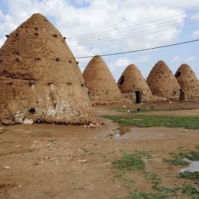Maisons traditionnelles en pain de sucre sur la route d’Alep