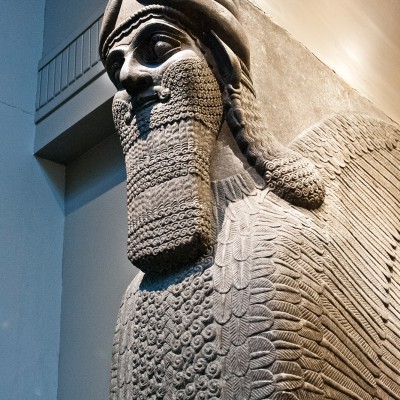 Les énormes taureaux ailés du palais de Sargon II Taureau ailé assyrien, British Museum, Londres 