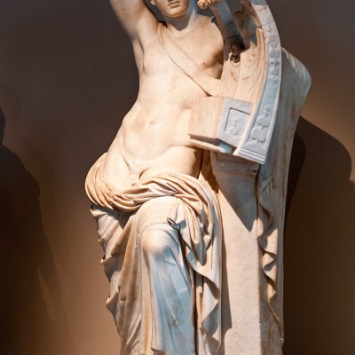 Apollon jouant de la cithare - Marbre - Romain - second siècle après J.-C. - Milet Turquie