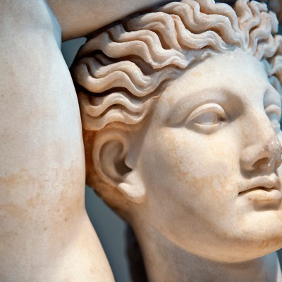 Apollon jouant de la cithare - Marbre - Romain - second siècle après J.-C. - Milet Turquie