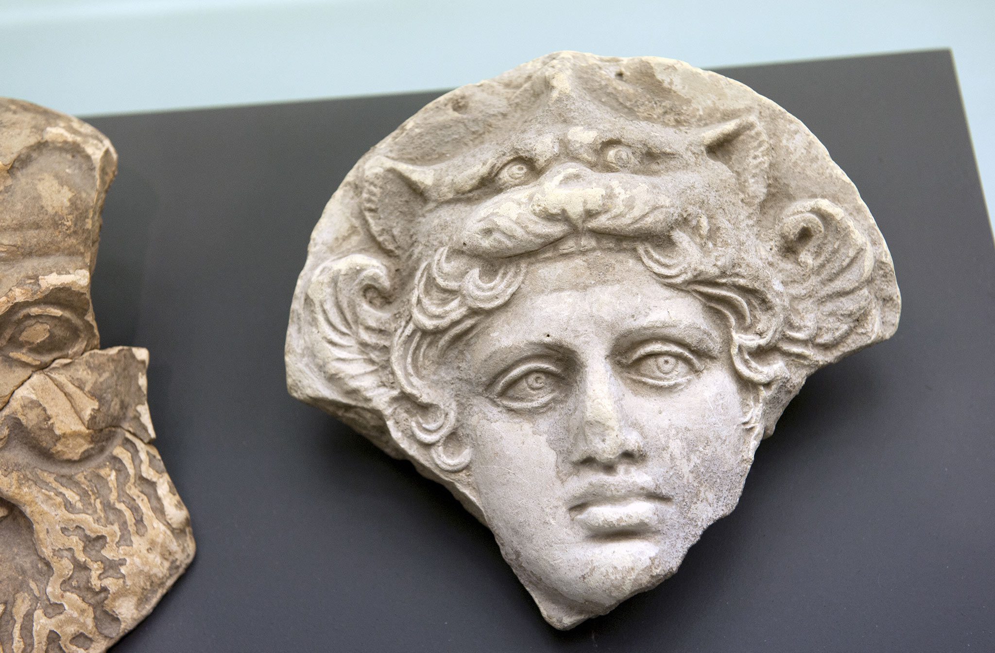 Tête de la déesse Artémis Bendis -
Taranto IVe siècle avant J.-C.