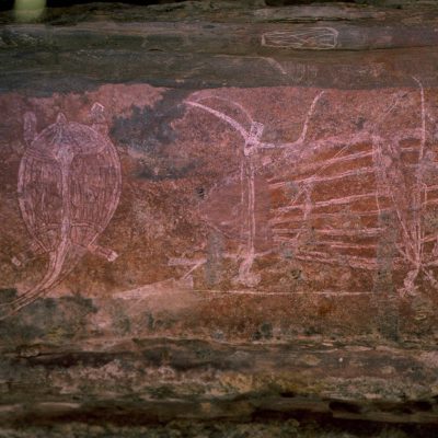 SITE ABORIGÈNE UBIRR ROCK - Peintures rupestres sur le Ubirr Rock faites par les aborigènes de cette région, certaines sont vieilles de plus de 20 000 ans. Australie