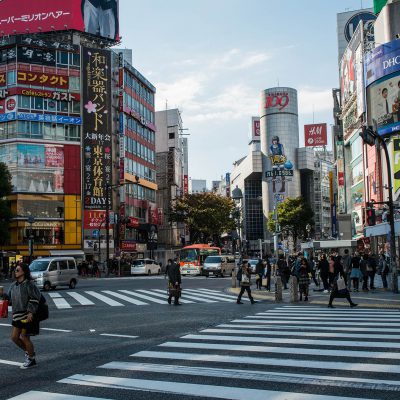 Le carrefour Hachiko ou Shibuya Crossing, au centre de Shibuya.