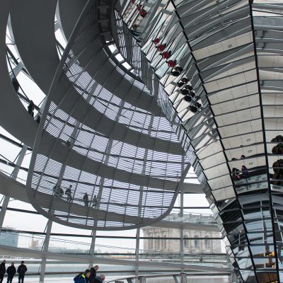 Le bâtiment sera rénové entre 1961 et 1973. Après la réunification de 1990, le Bundestag décide de déménager à Berlin. C'est l'architecte anglais Sir Norman Foster, qui gagne le concours pour la rénovation du bâtiment. Il propose dans son projet la reconstruction d'une coupole en verre, renouant avec l'histoire du bâtiment. Cette coupole est devenu une oeuvre en soit, posé sur le toit du bâtiment, accessible au public, elle offre une promenade spectaculaire dans le ciel de Berlin.