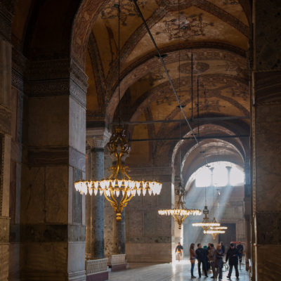 Vue de l'intérieur de la basilique de Sainte-Sophie à Istanbul